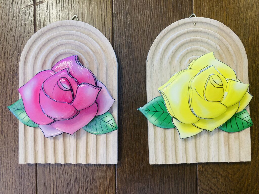 「ピンクのバラ」と「黄色のバラ」のシャドーボックス作品