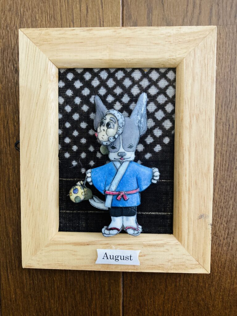 「August」のシャドーボックス作品