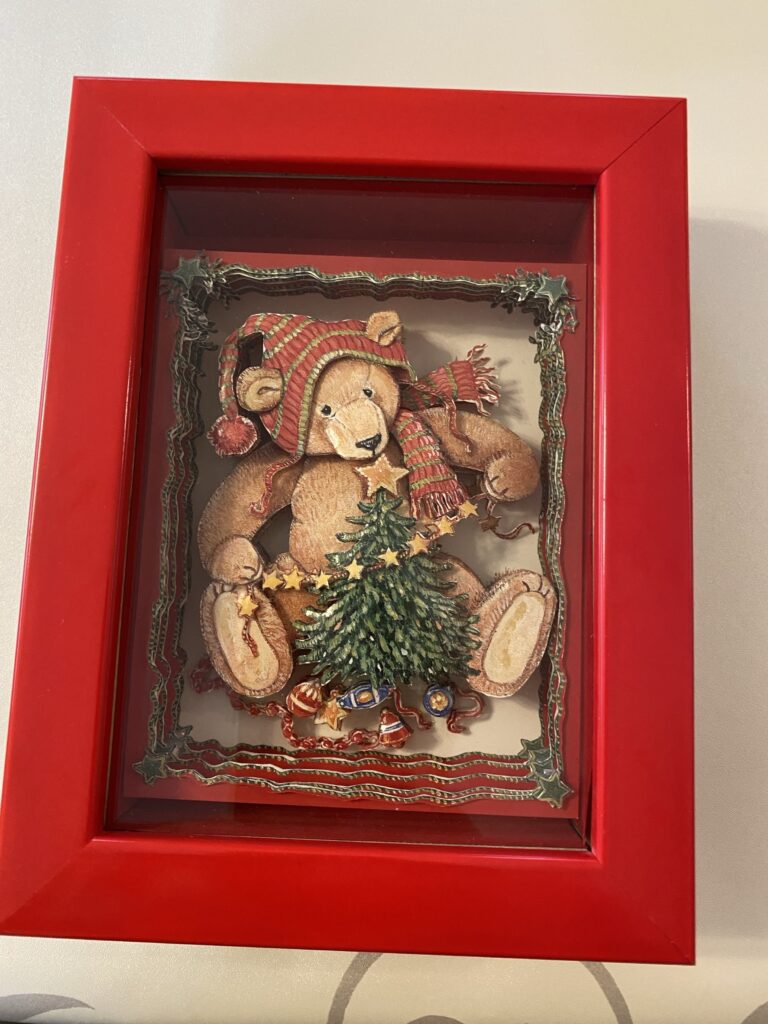 「クリスマスベアー」のシャドーボックス作品